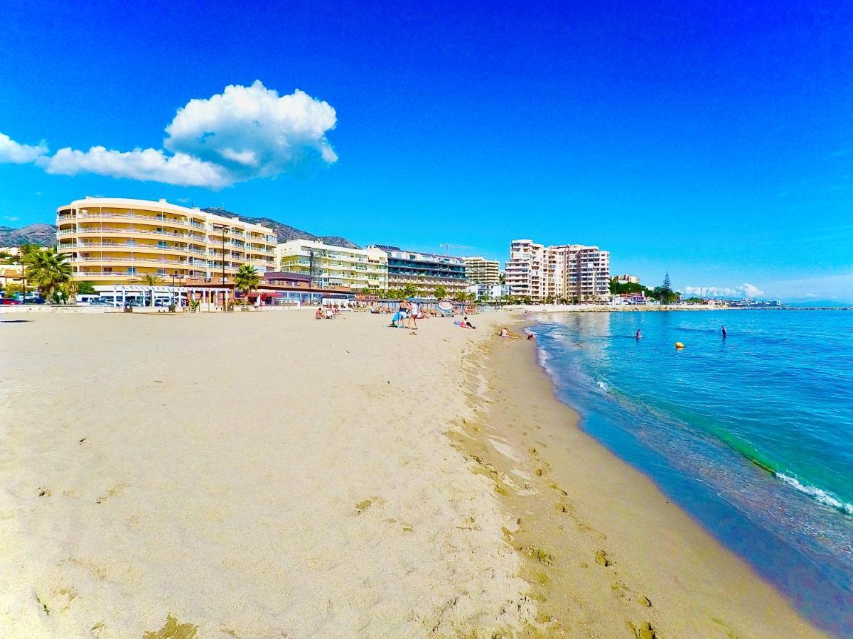 Beach Apartment 3D - Фуeнхирола Екстериор снимка
