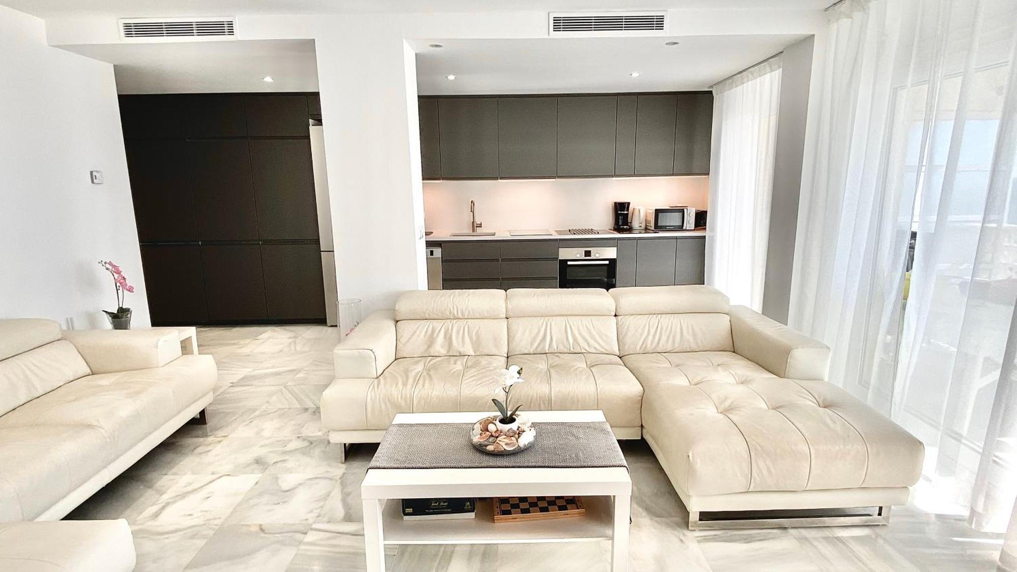Beach Apartment 3D - Фуeнхирола Екстериор снимка